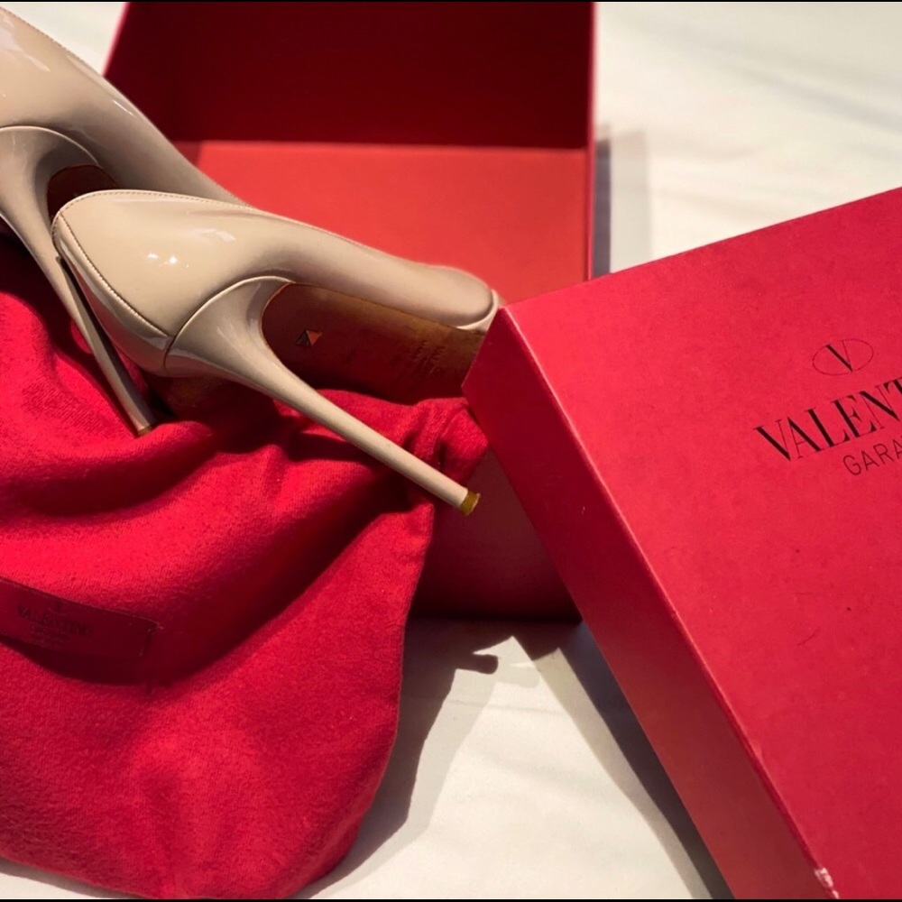 Authentic Valentino Garavani Iconic Nude pump’s - Picture 6 of 8